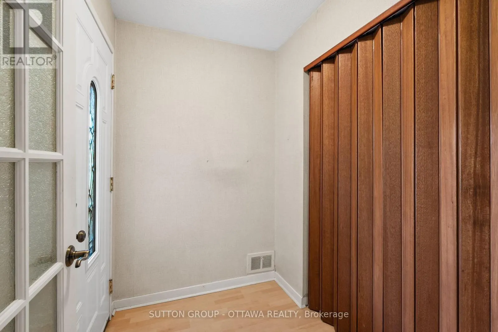9 CLEADON DRIVE