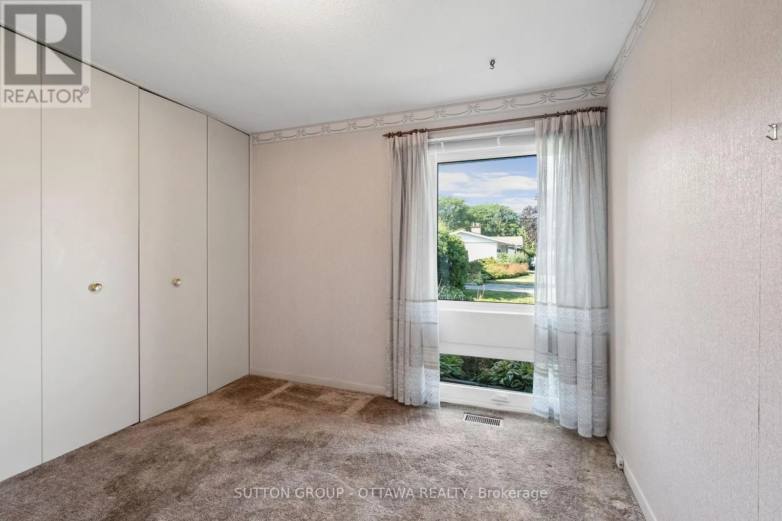 9 CLEADON DRIVE