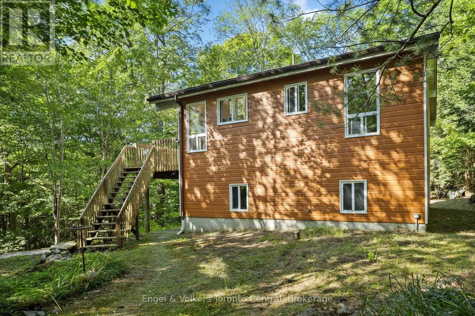 13 HICKORY CRESCENT