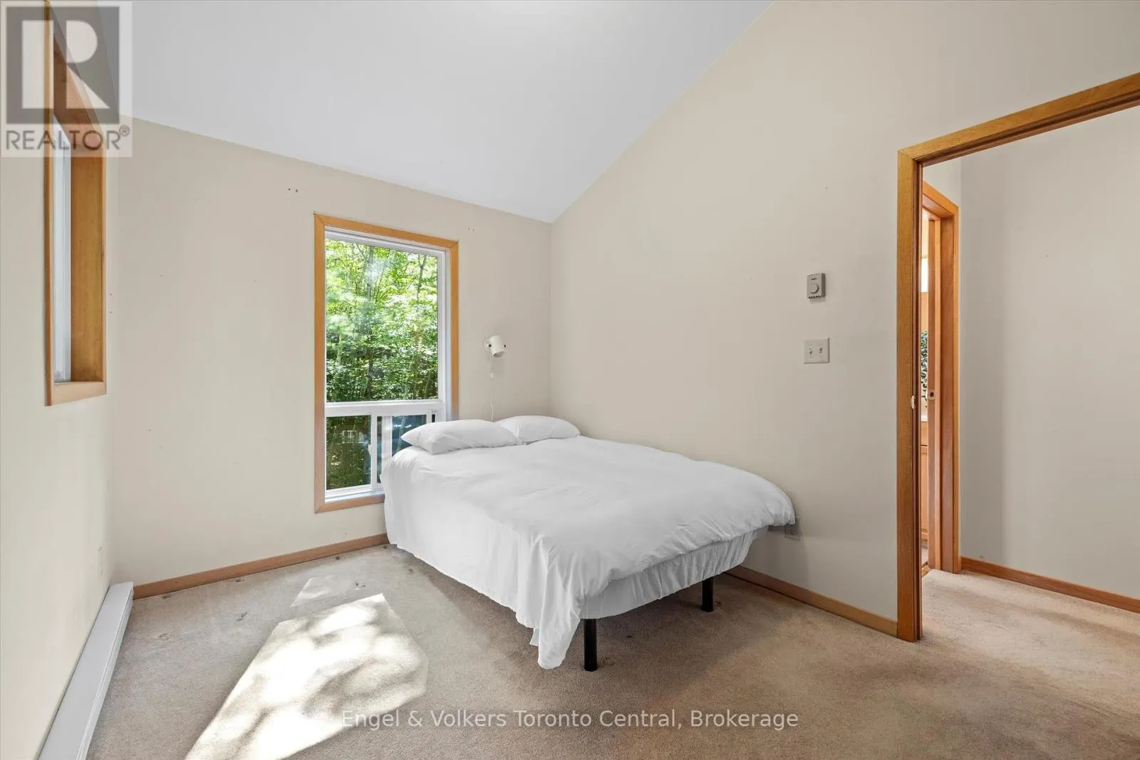 13 HICKORY CRESCENT