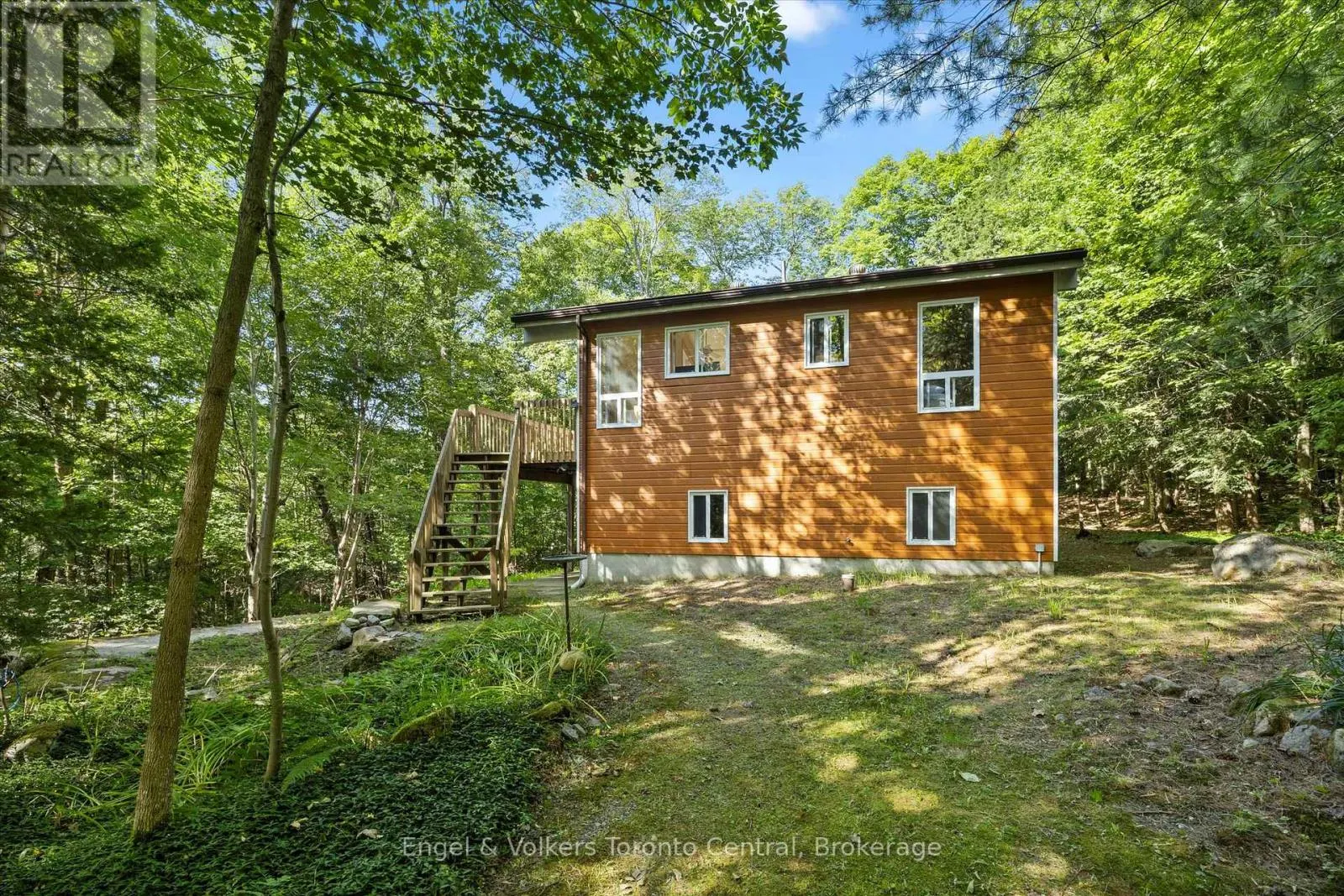 13 HICKORY CRESCENT
