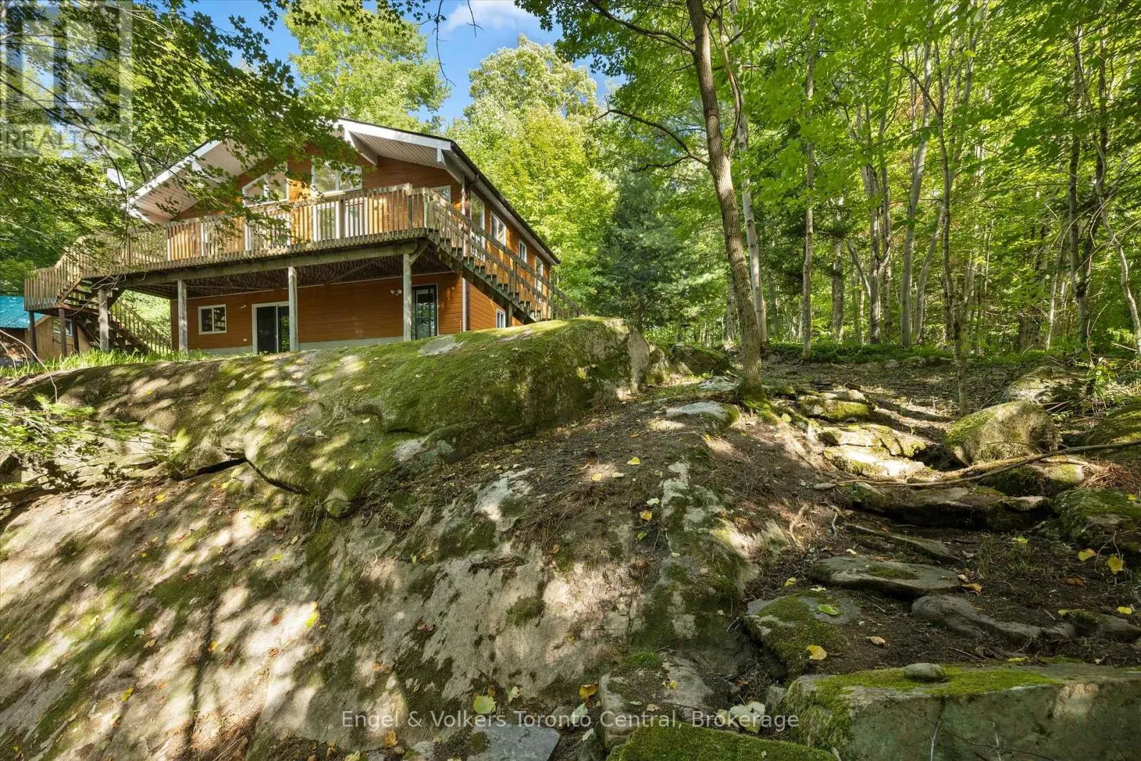 13 HICKORY CRESCENT