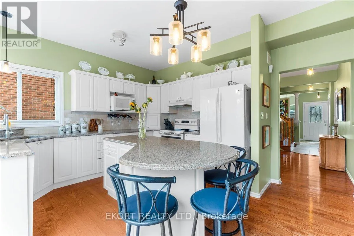 22 LINDEN LANE