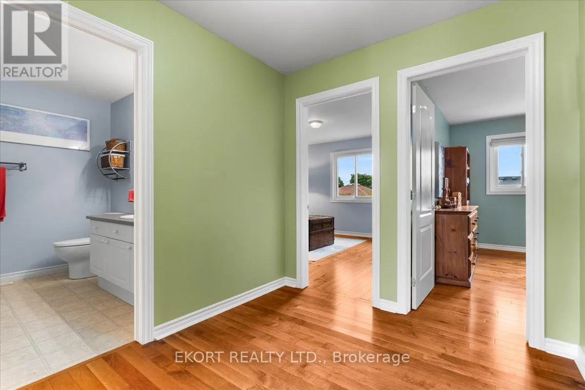 22 LINDEN LANE
