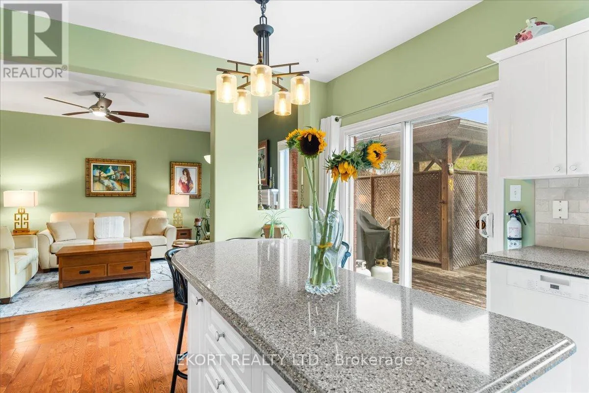 22 LINDEN LANE