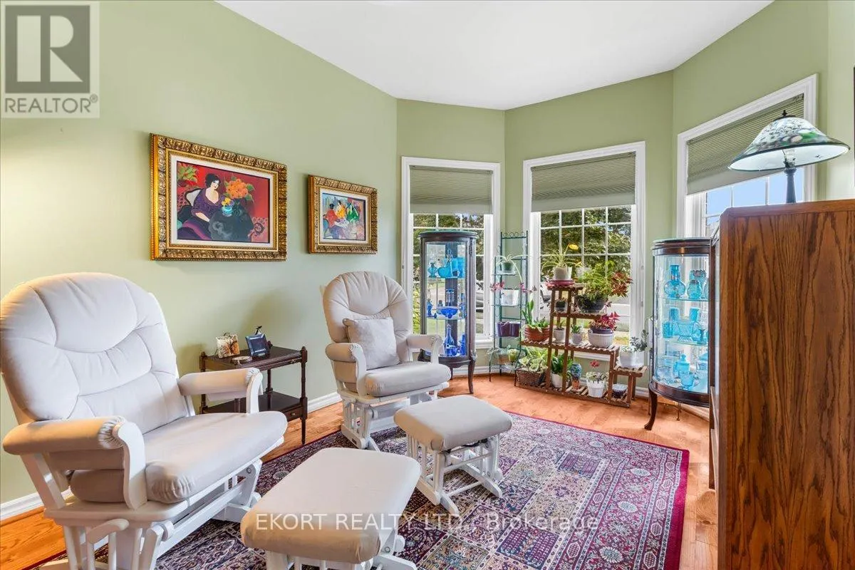 22 LINDEN LANE