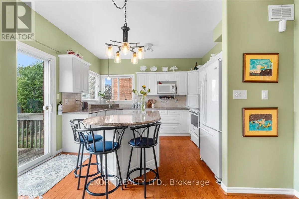 22 LINDEN LANE