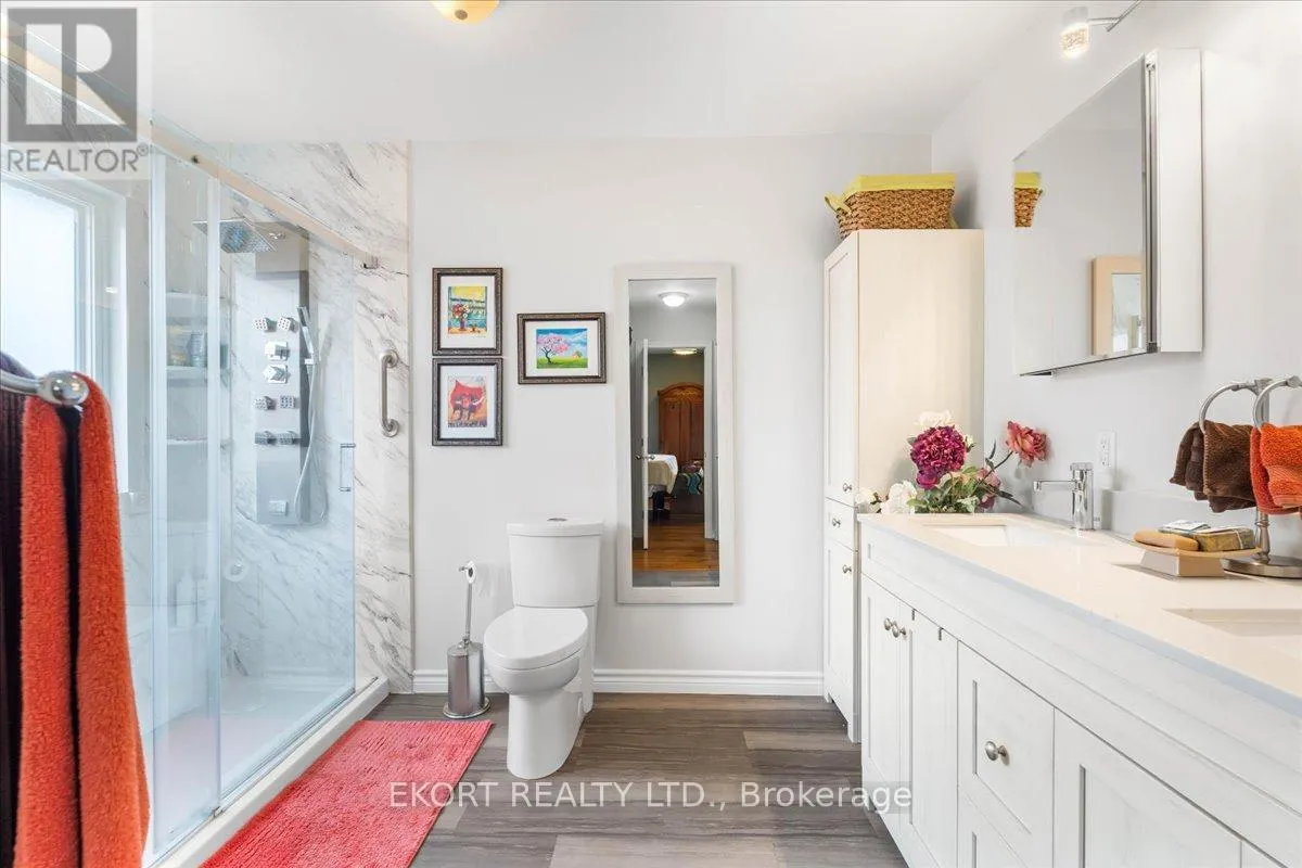 22 LINDEN LANE
