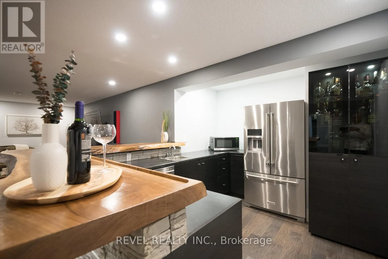 21 TEDLEY BOULEVARD