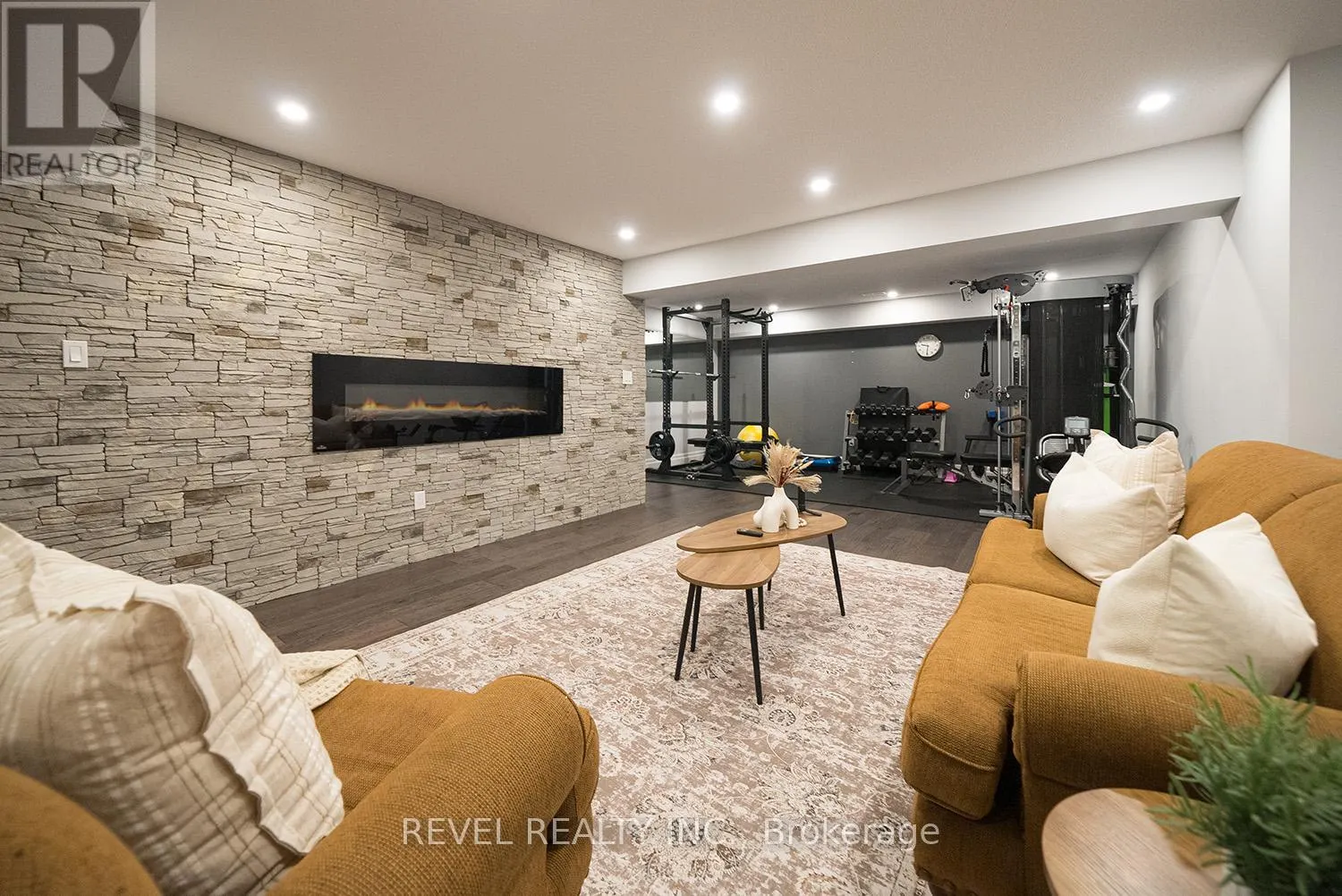 21 TEDLEY BOULEVARD