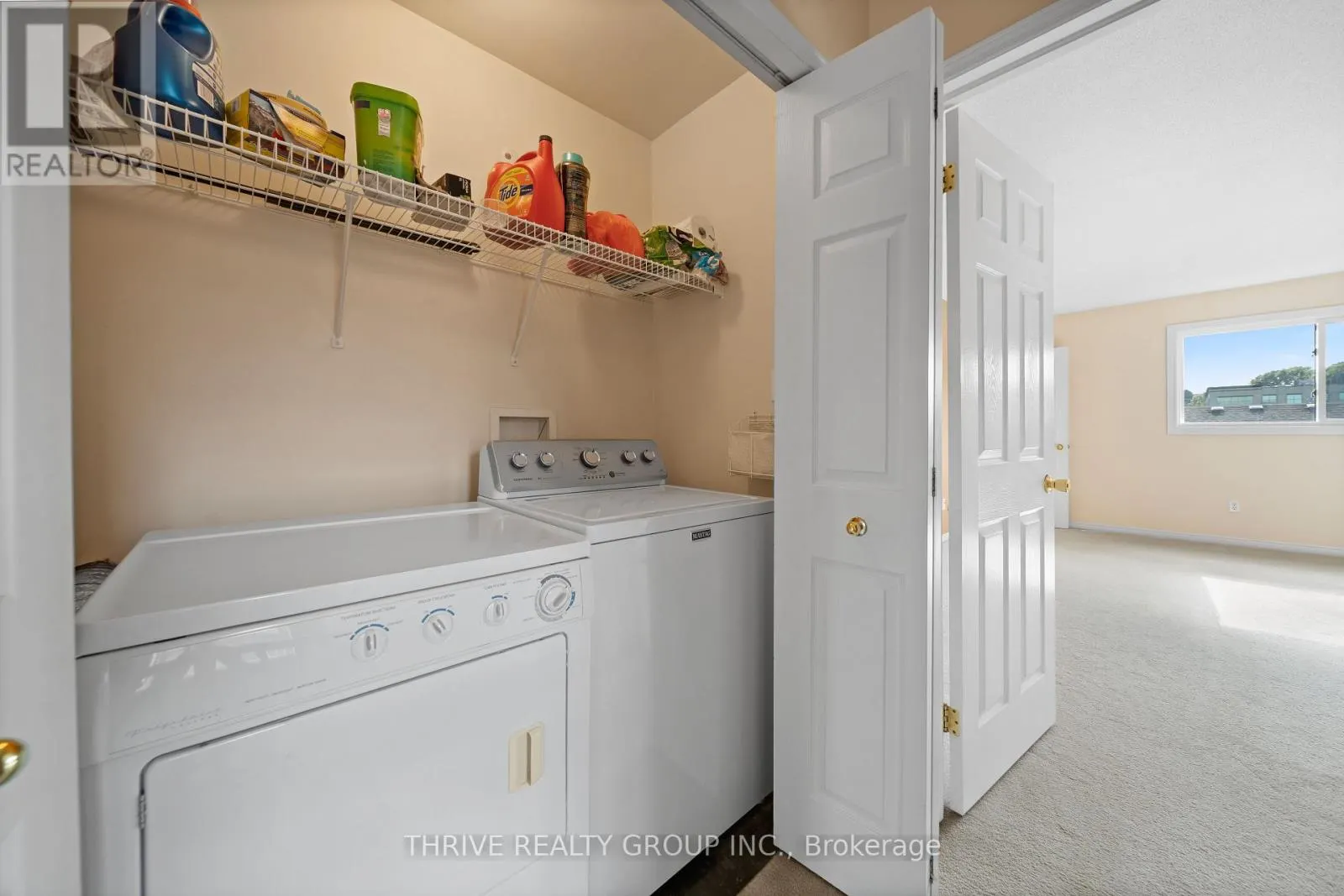 10 - 185 NORTH CENTRE ROAD, #10