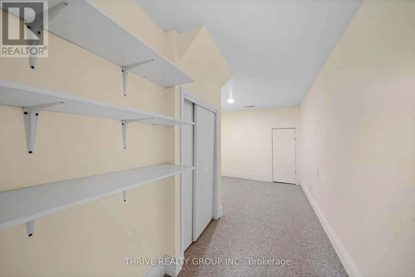 10 - 185 NORTH CENTRE ROAD, #10