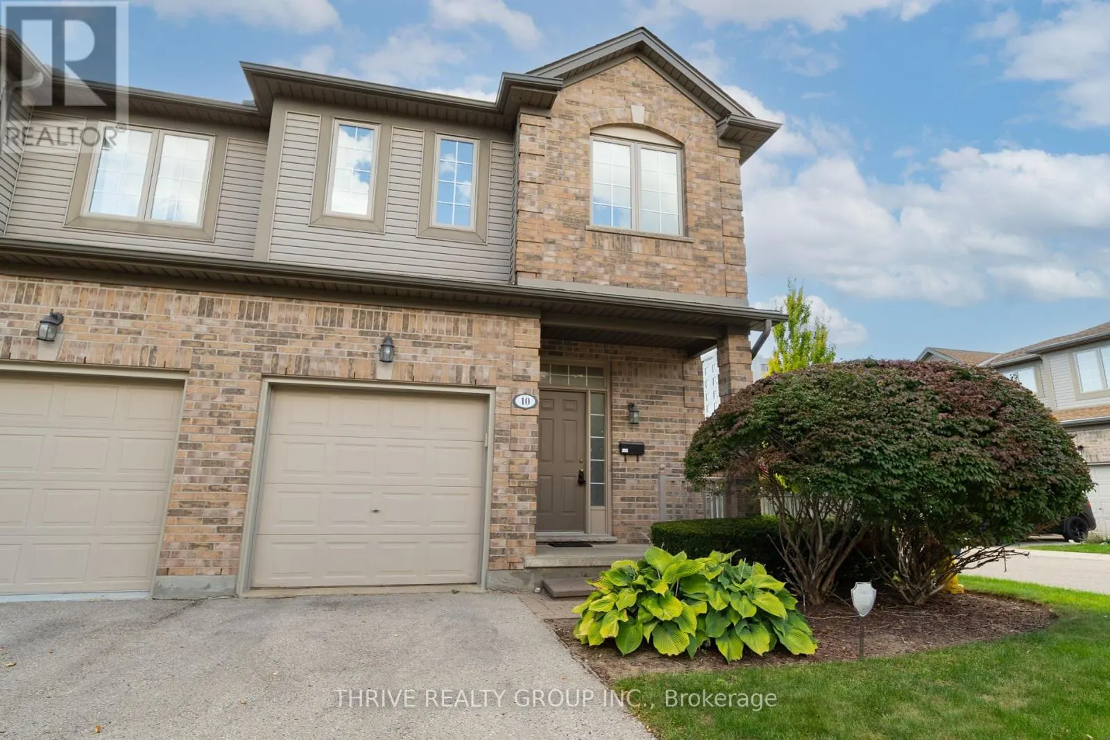 10 - 185 NORTH CENTRE ROAD, #10