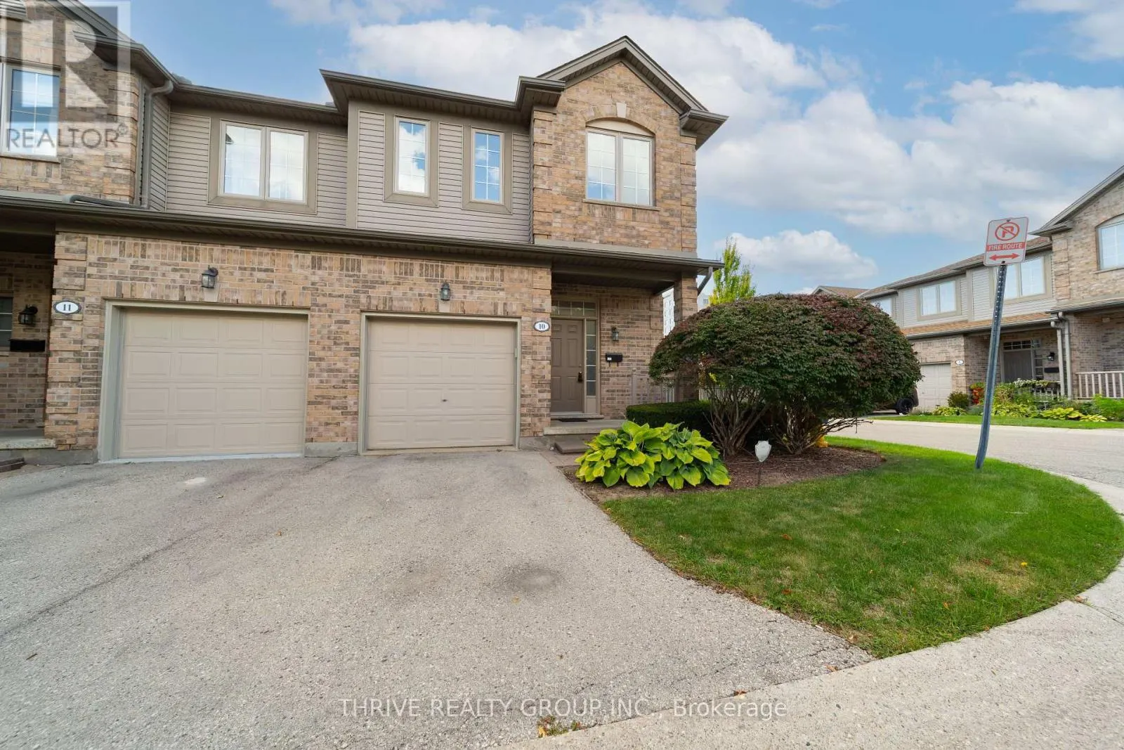 10 - 185 NORTH CENTRE ROAD, #10