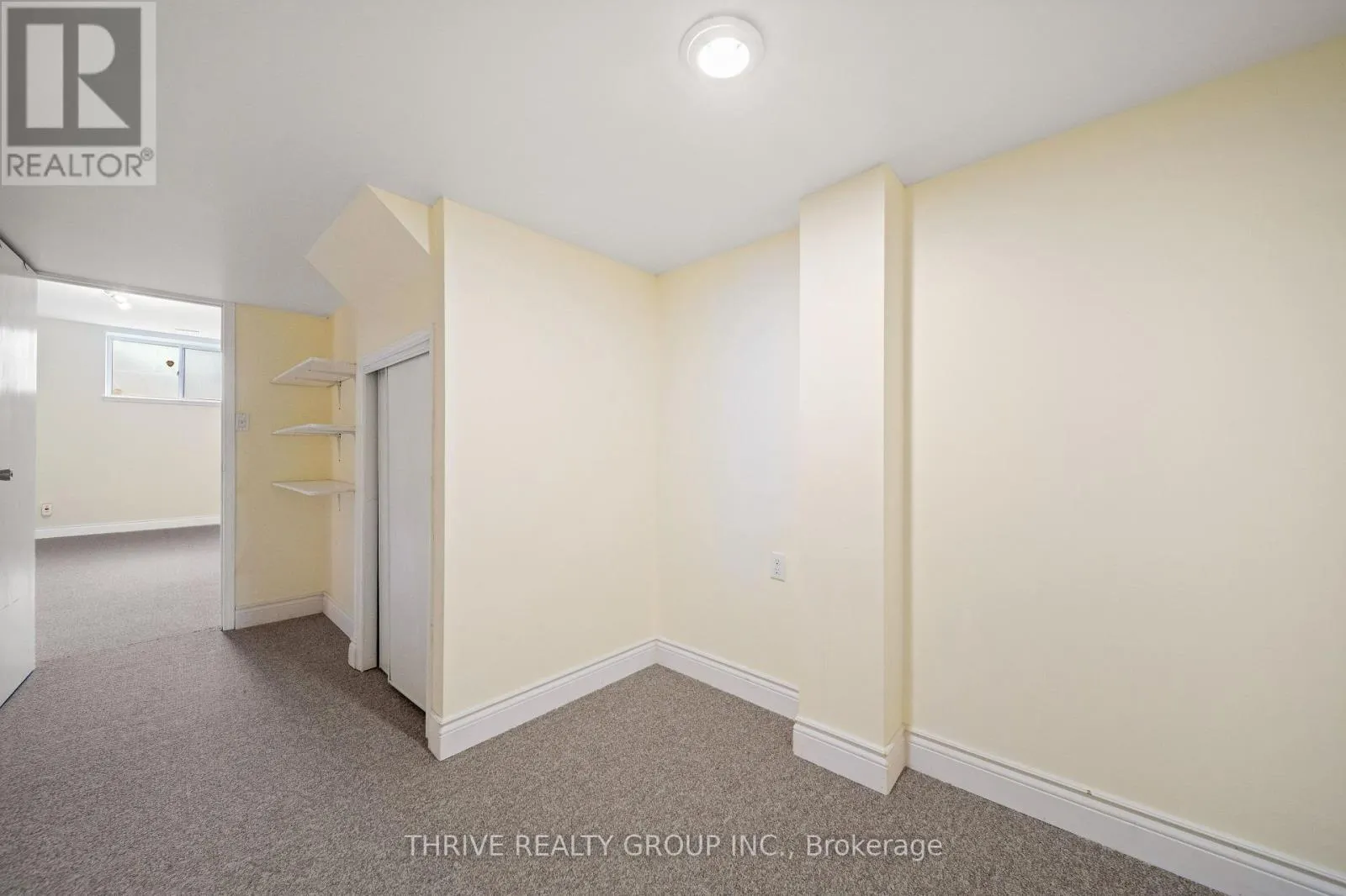 10 - 185 NORTH CENTRE ROAD, #10