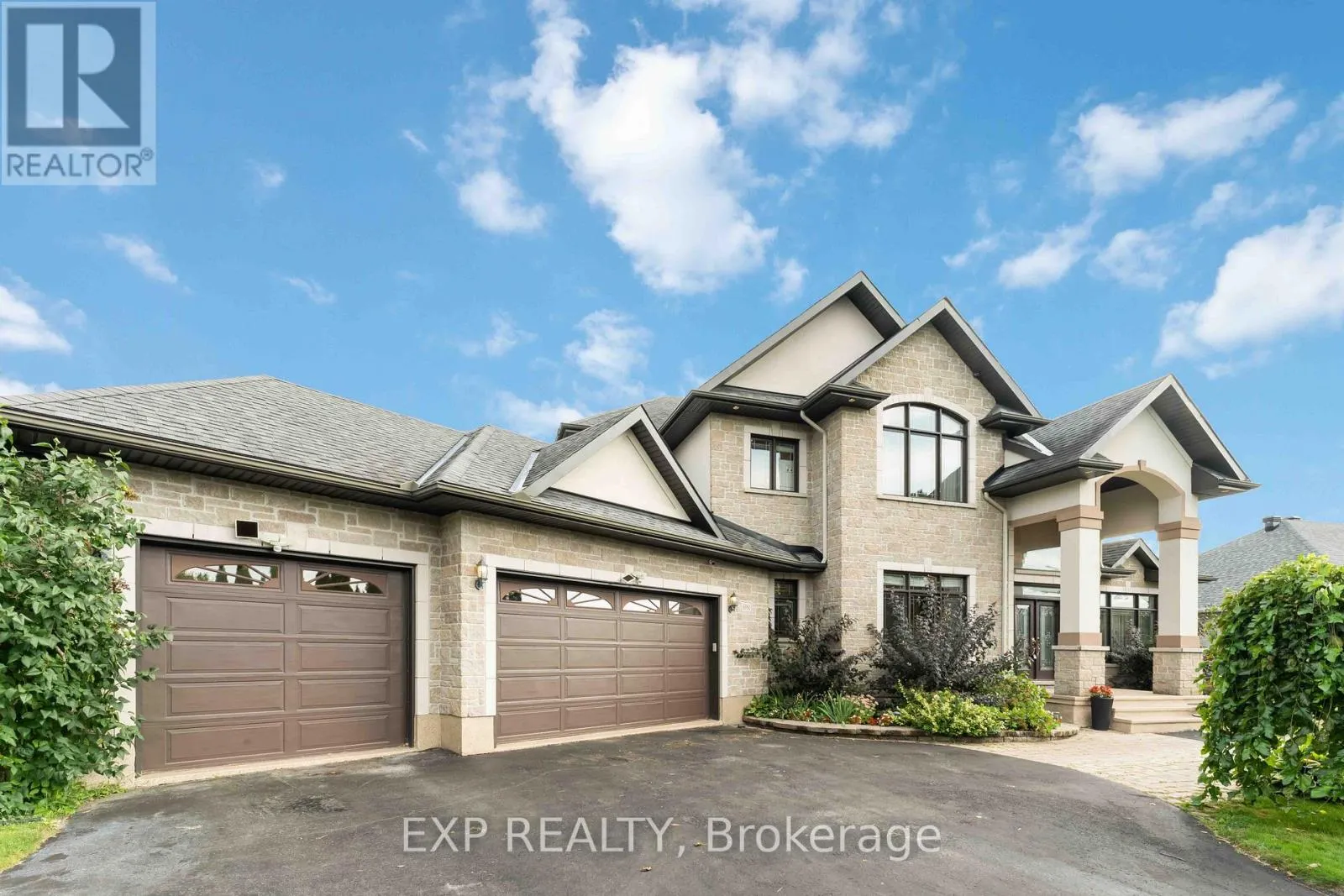 6984 LAKES PARK DRIVE