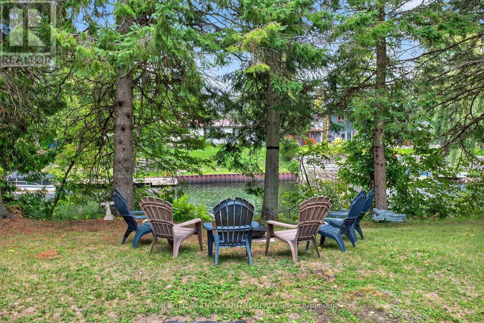 82 RIVERBANK ROAD