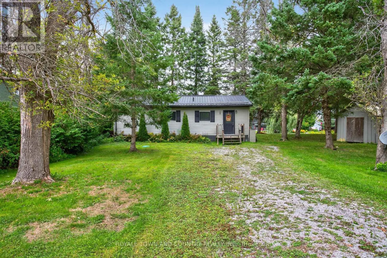 82 RIVERBANK ROAD