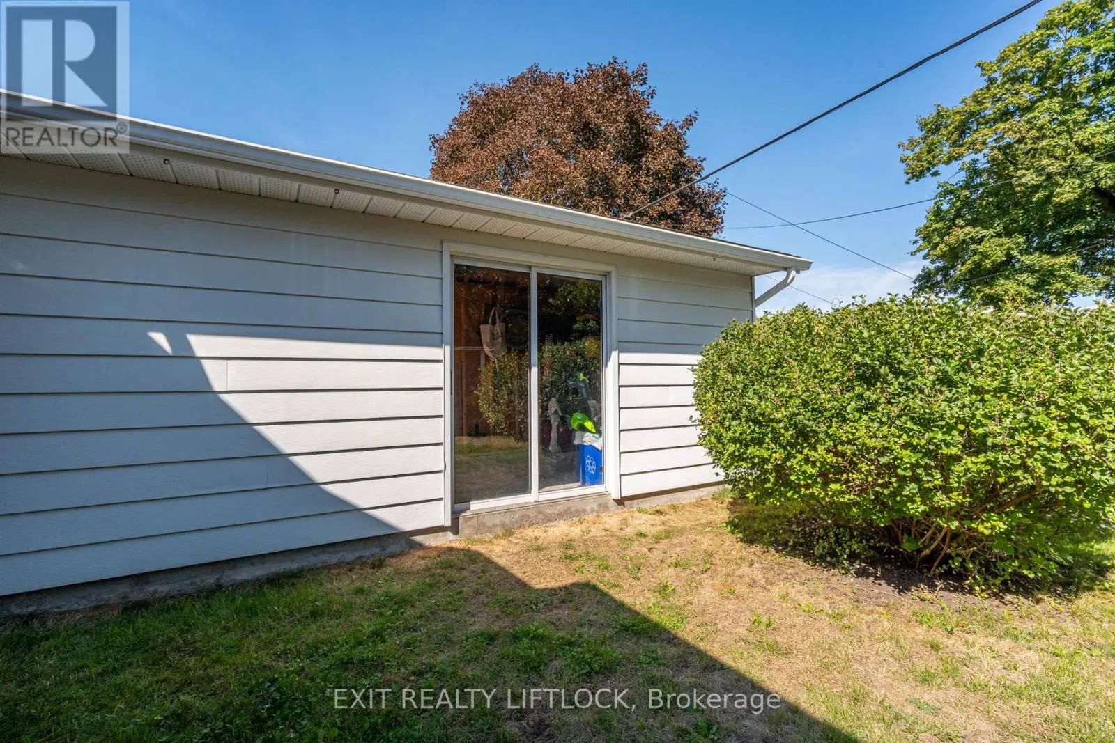 544 DOUGLAS AVENUE