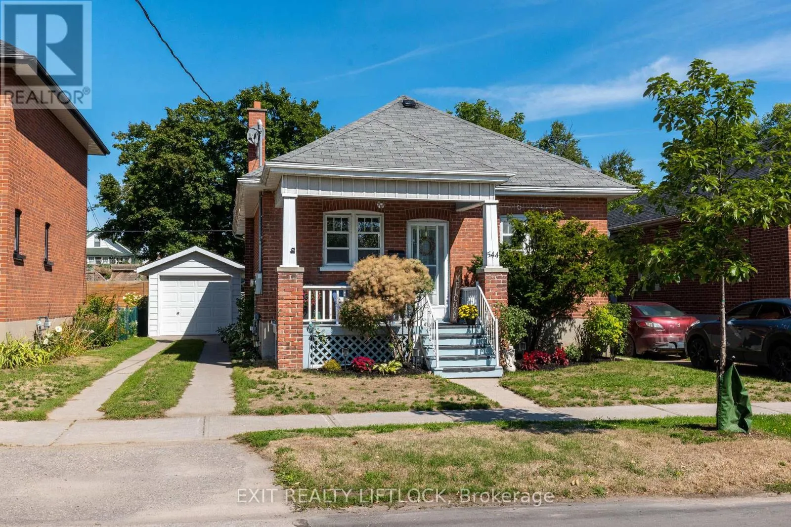 544 DOUGLAS AVENUE