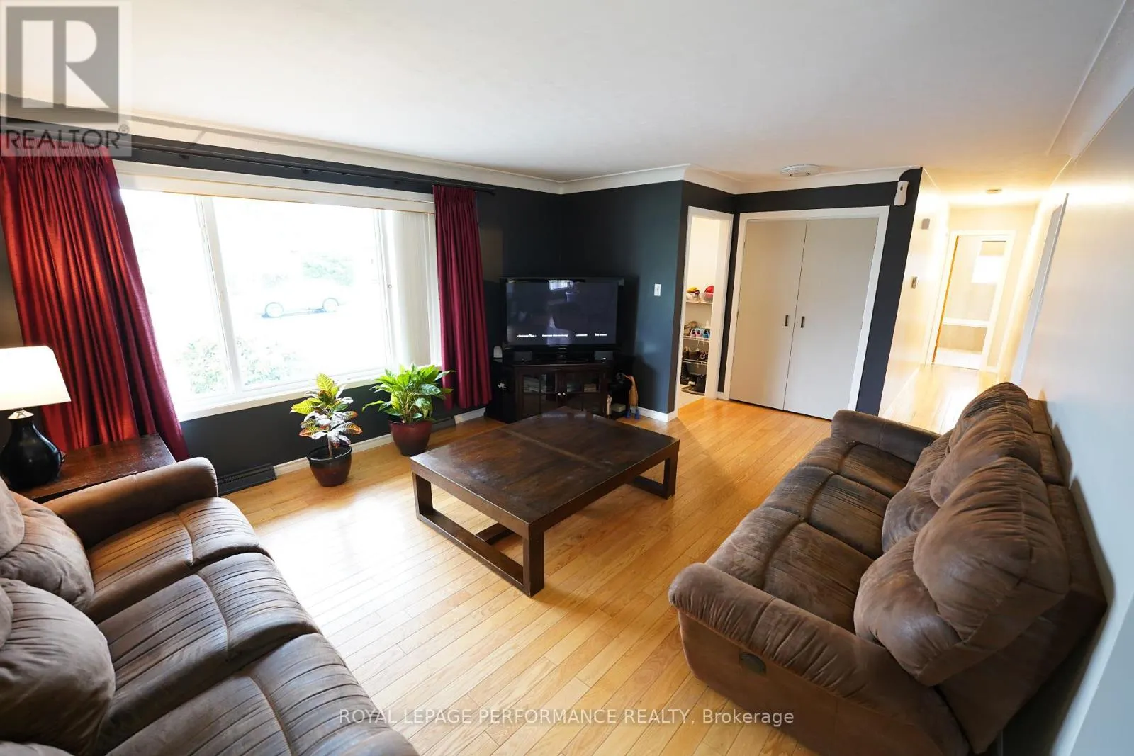 808 CARLETON STREET