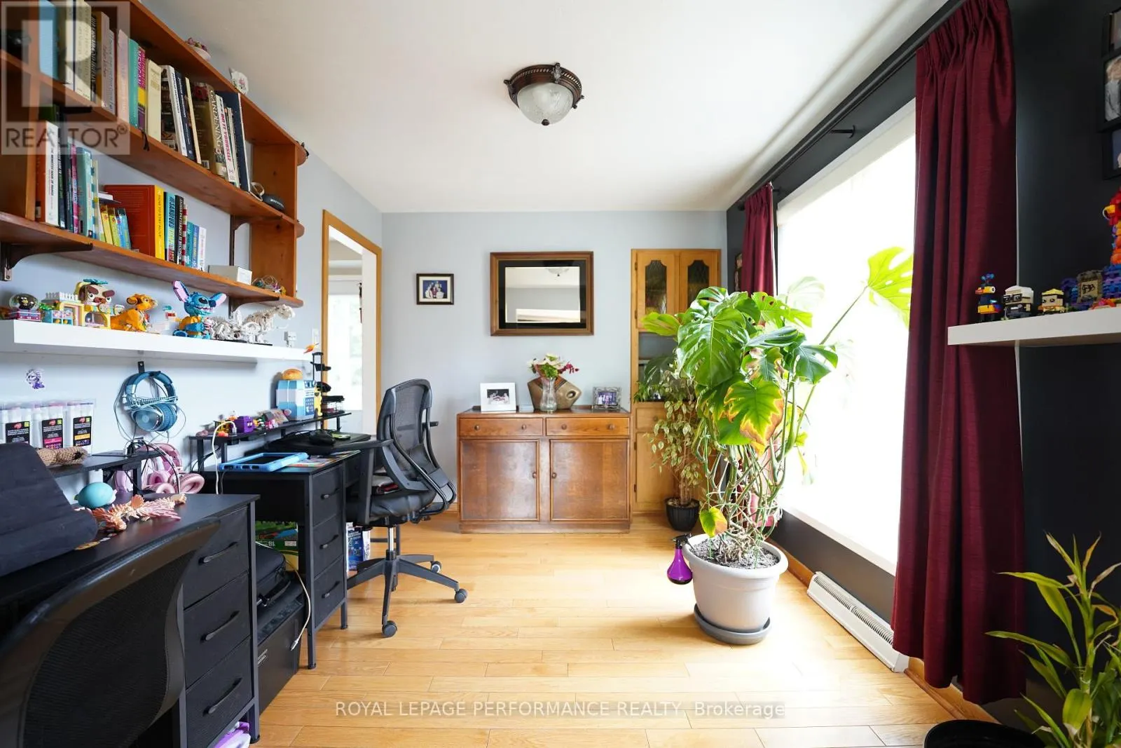 808 CARLETON STREET