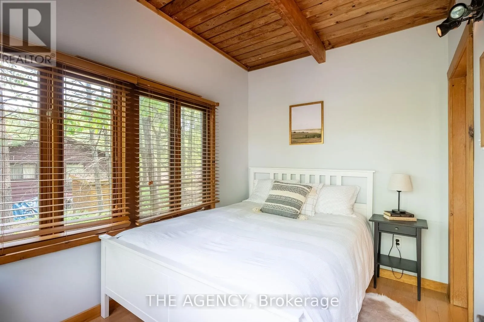 45 PINETREE ROAD