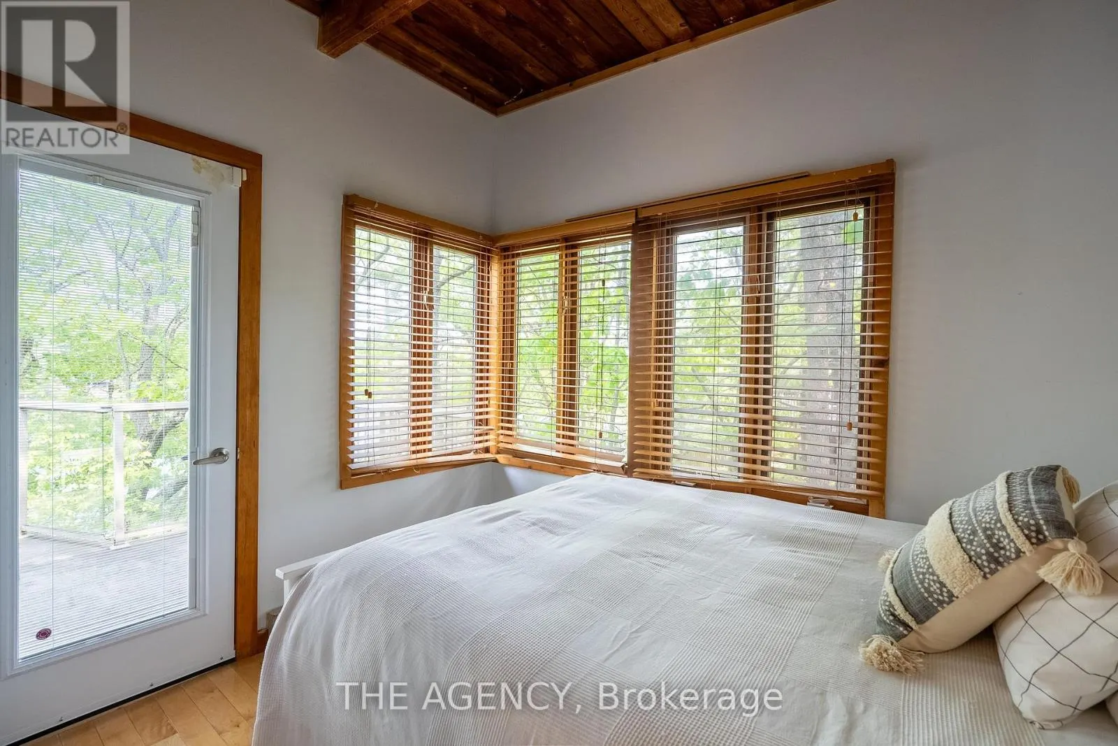 45 PINETREE ROAD