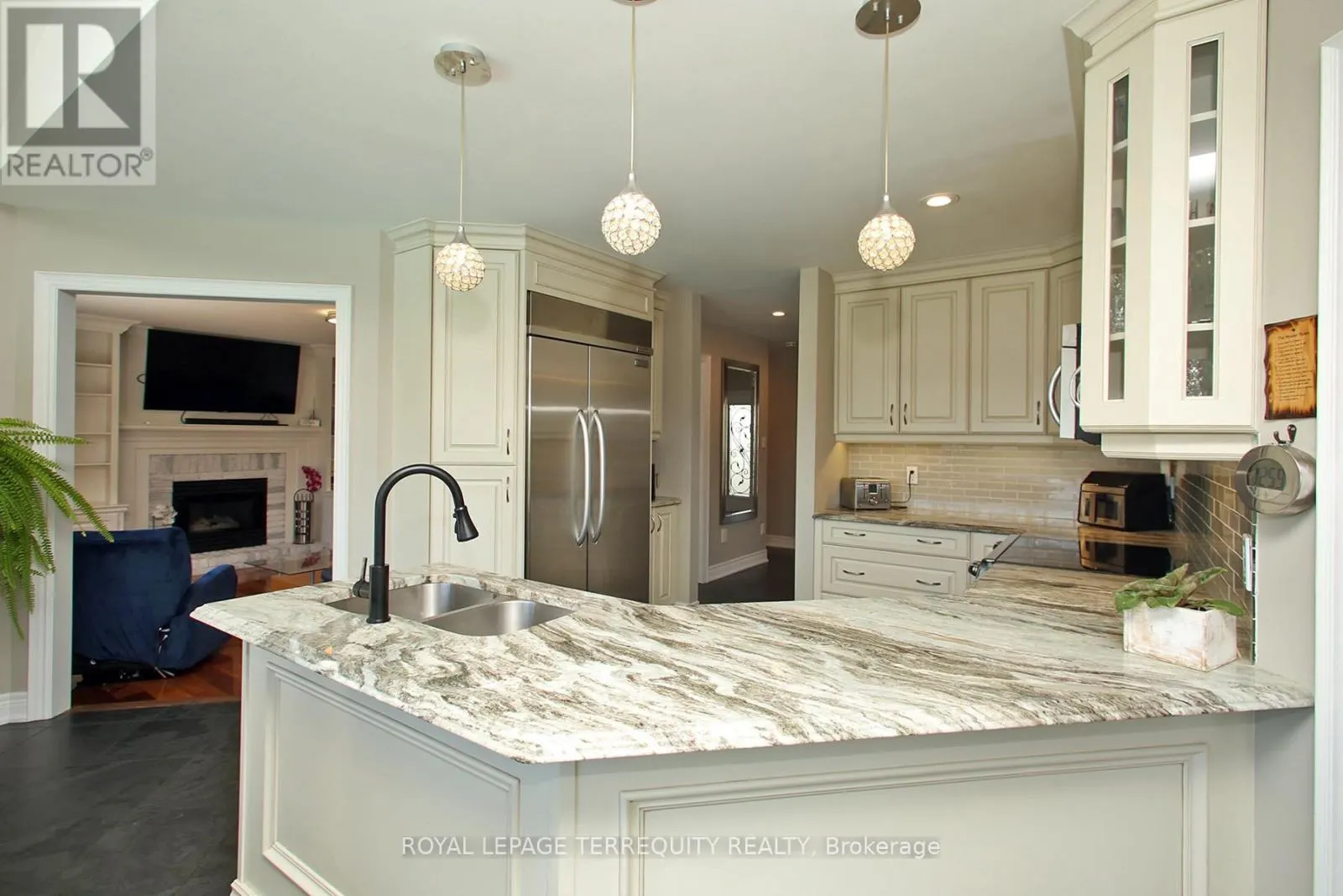 3 RIVIERA RIDGE