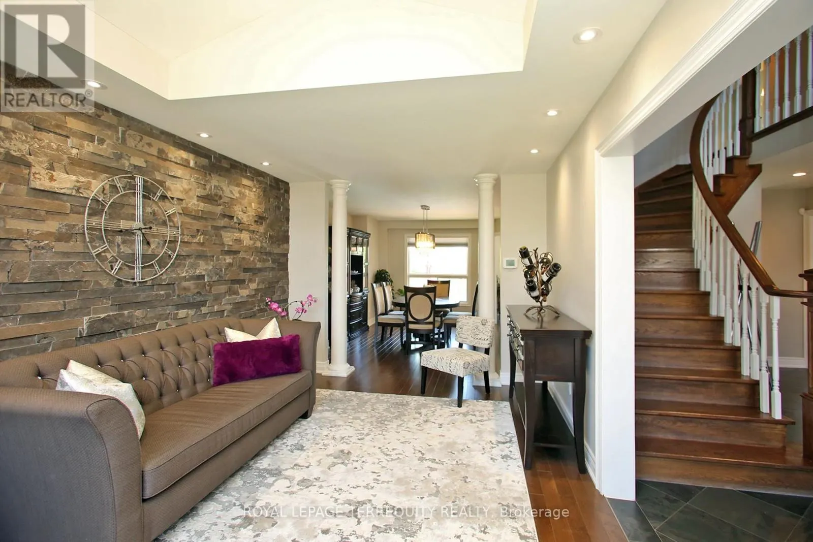 3 RIVIERA RIDGE
