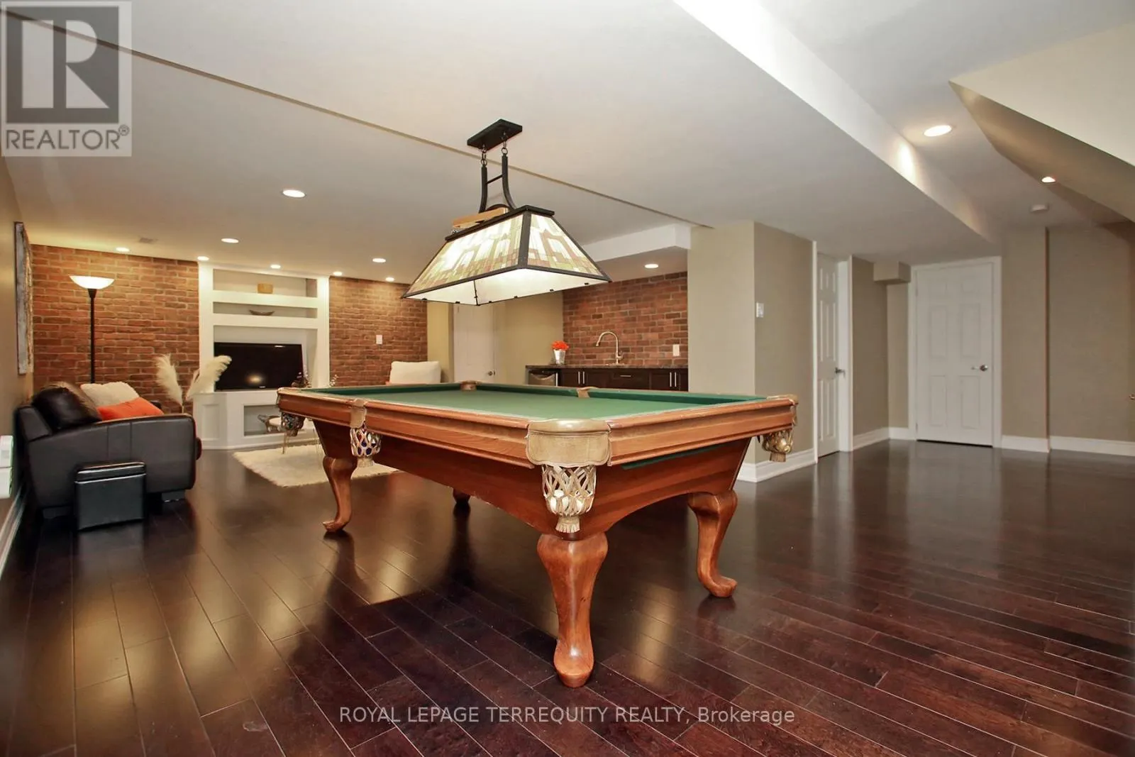 3 RIVIERA RIDGE