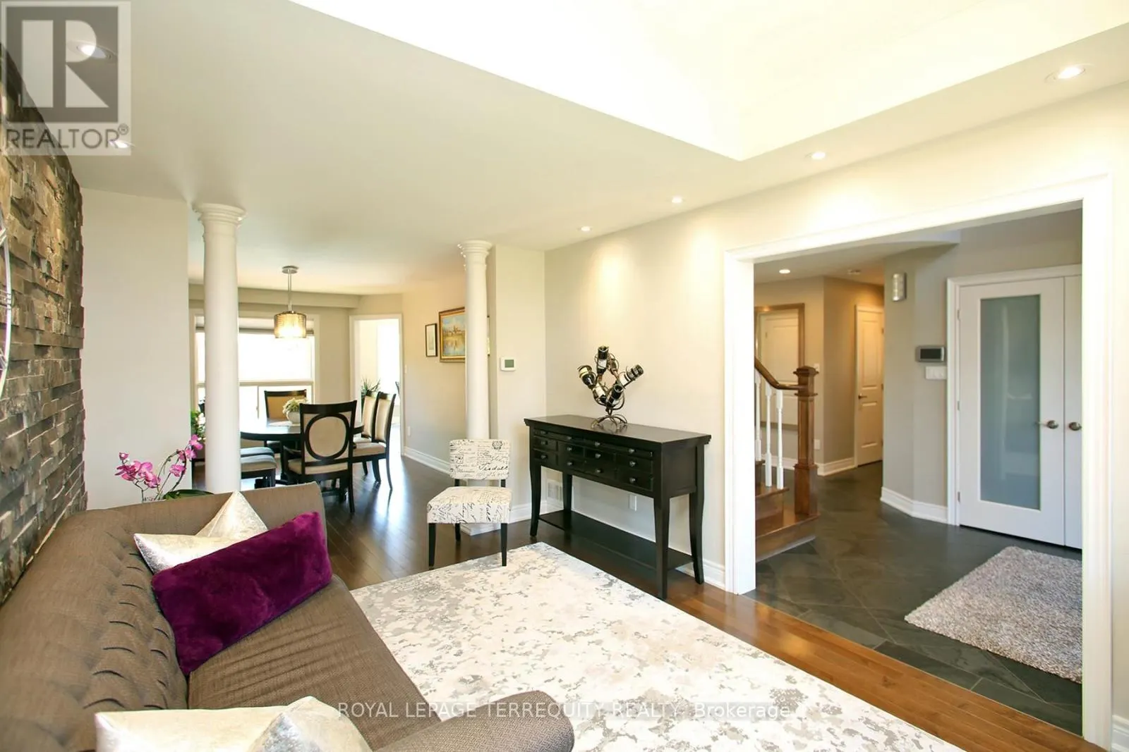 3 RIVIERA RIDGE