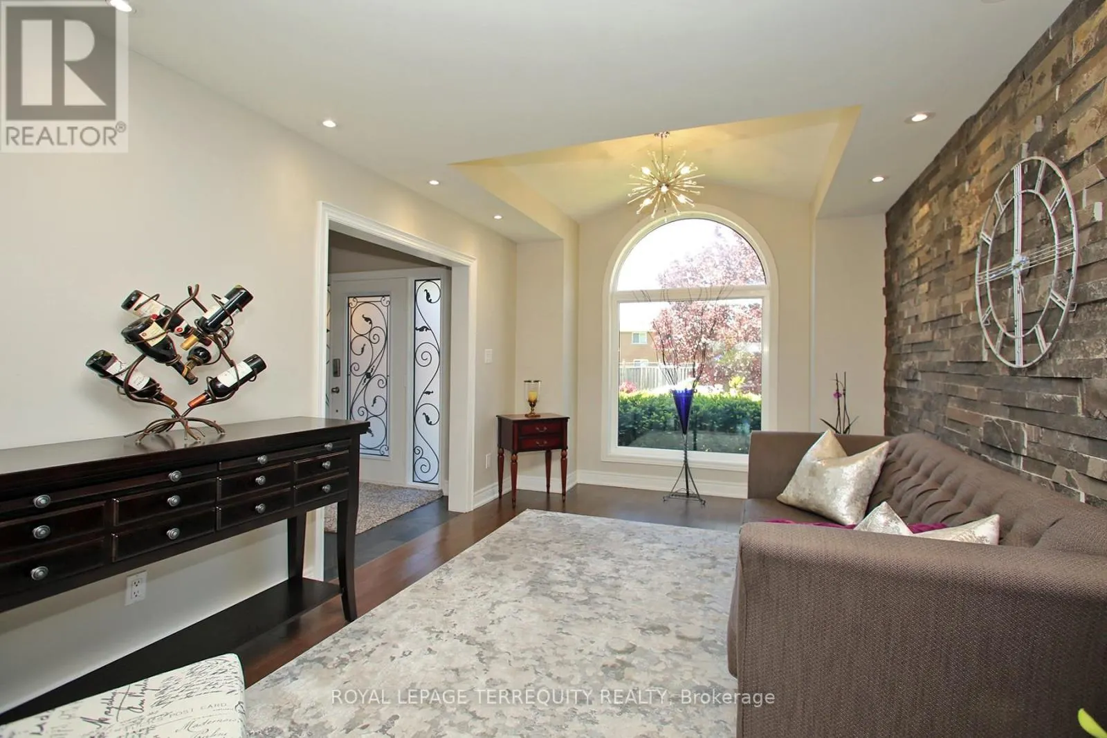 3 RIVIERA RIDGE