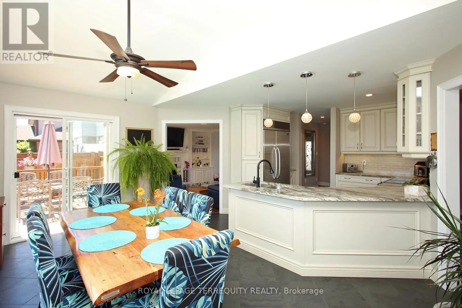 3 RIVIERA RIDGE