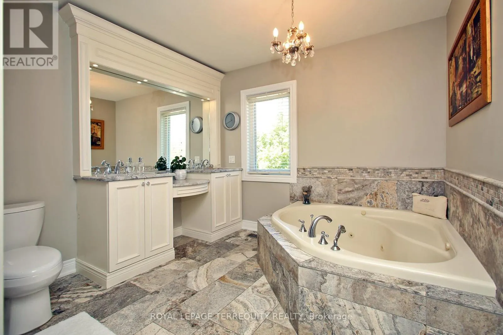 3 RIVIERA RIDGE