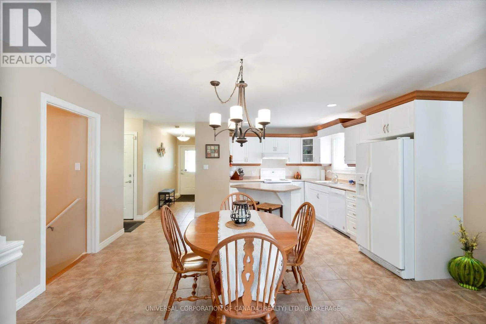 2 - 410 BURWELL ROAD, #2