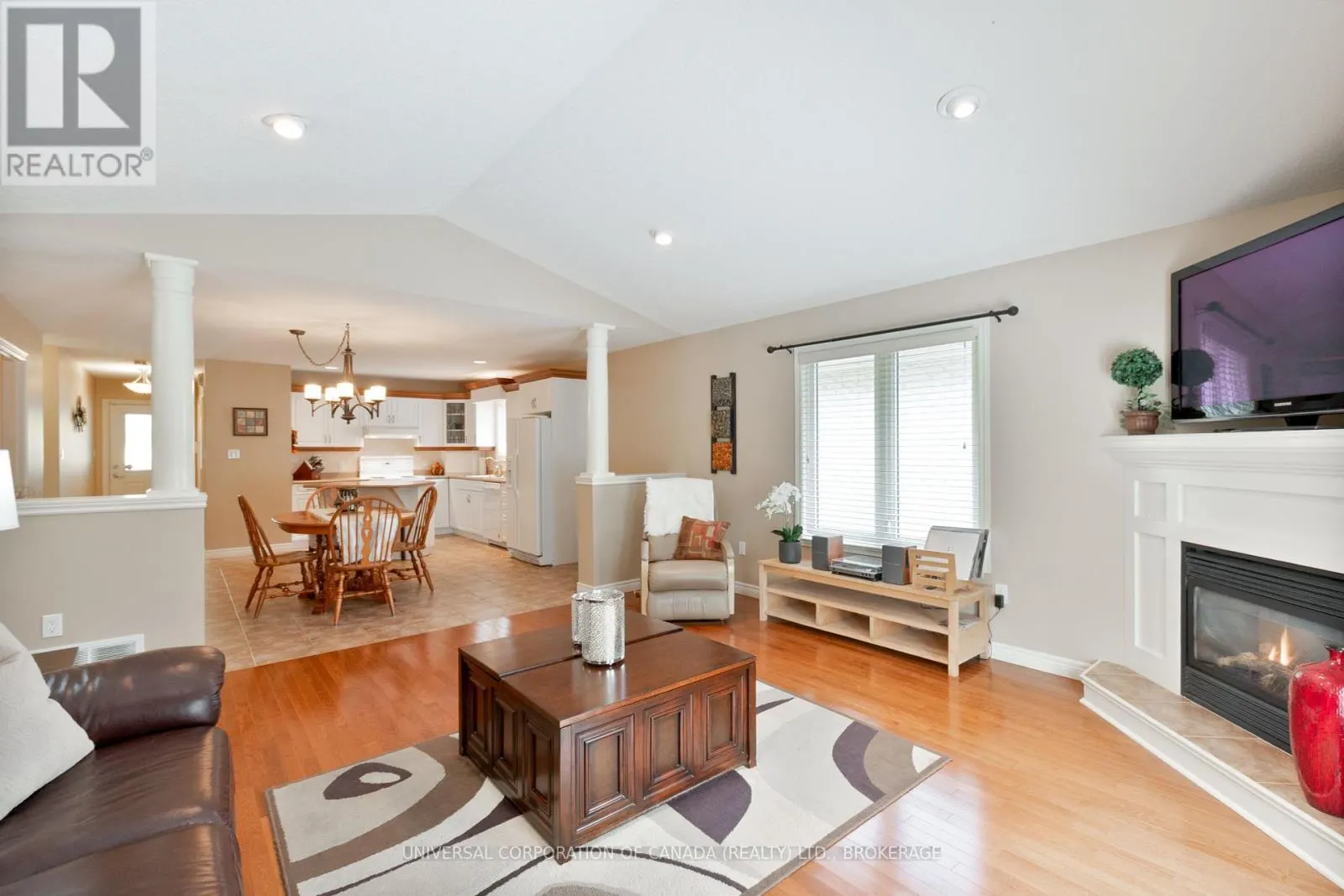 2 - 410 BURWELL ROAD, #2