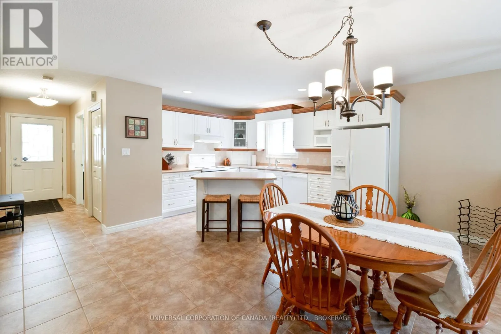 2 - 410 BURWELL ROAD, #2