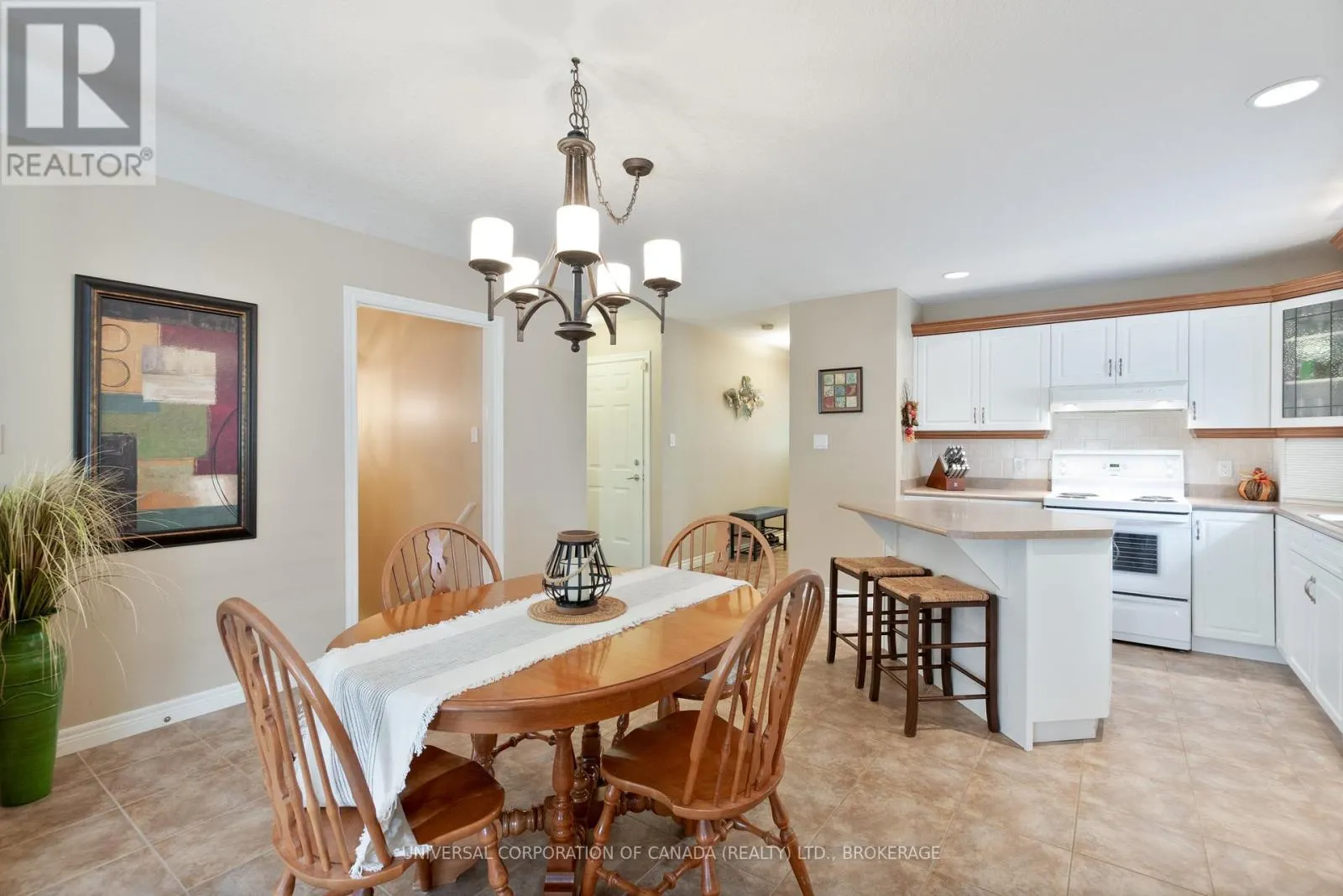2 - 410 BURWELL ROAD, #2