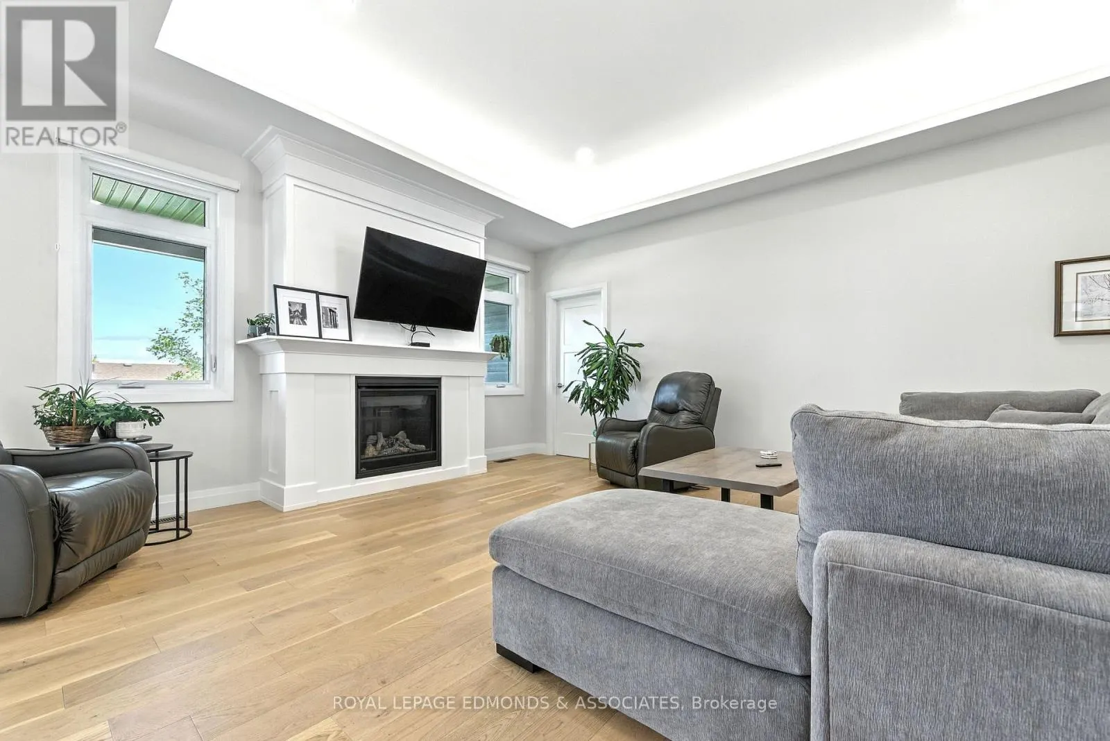 517 SYDENHAM STREET