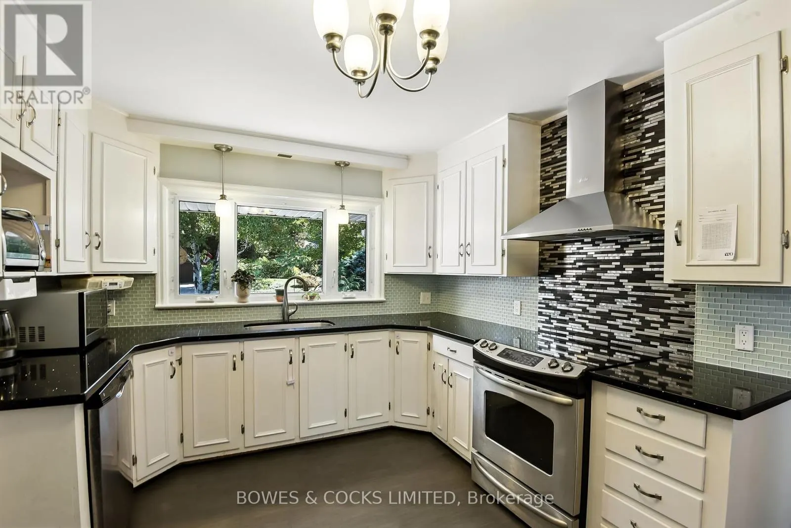 433 MANORHILL AVENUE