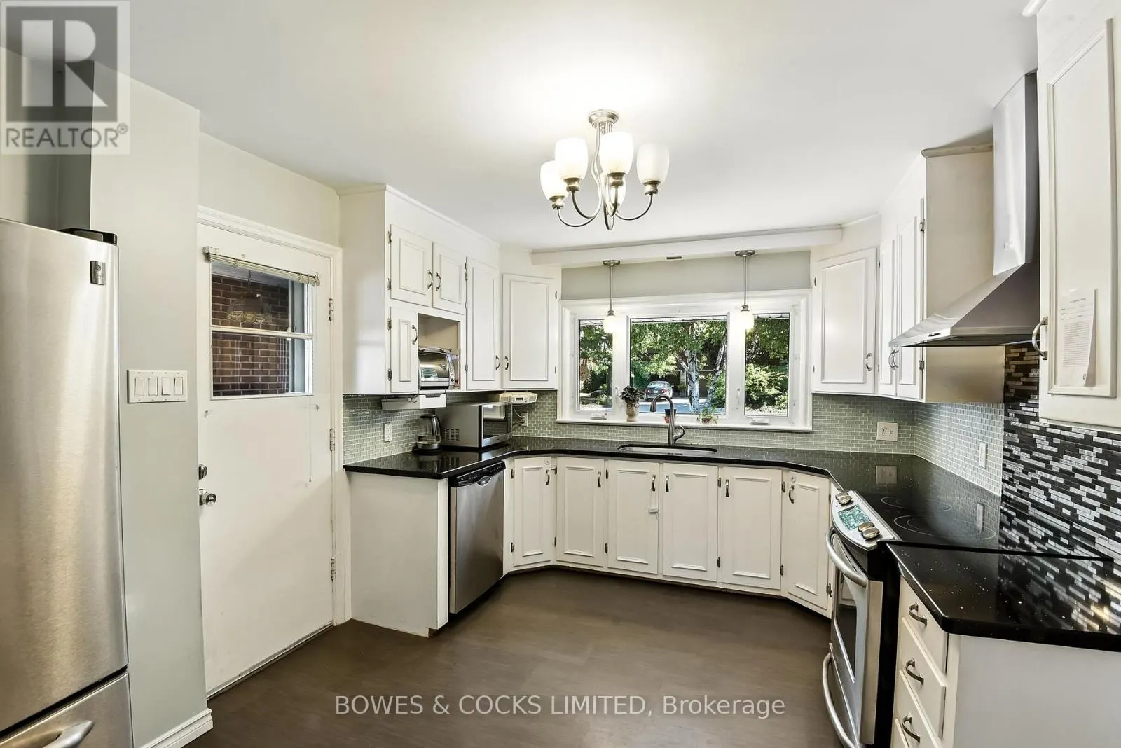 433 MANORHILL AVENUE