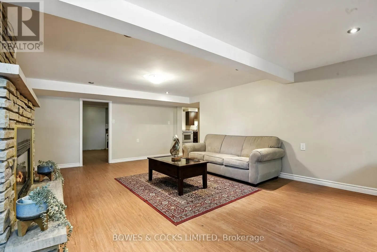 433 MANORHILL AVENUE