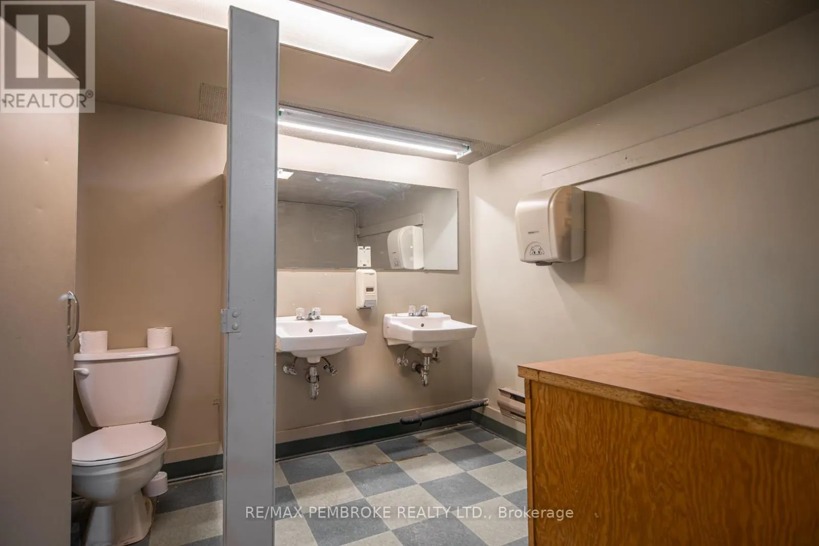 131 PEMBROKE STREET W
