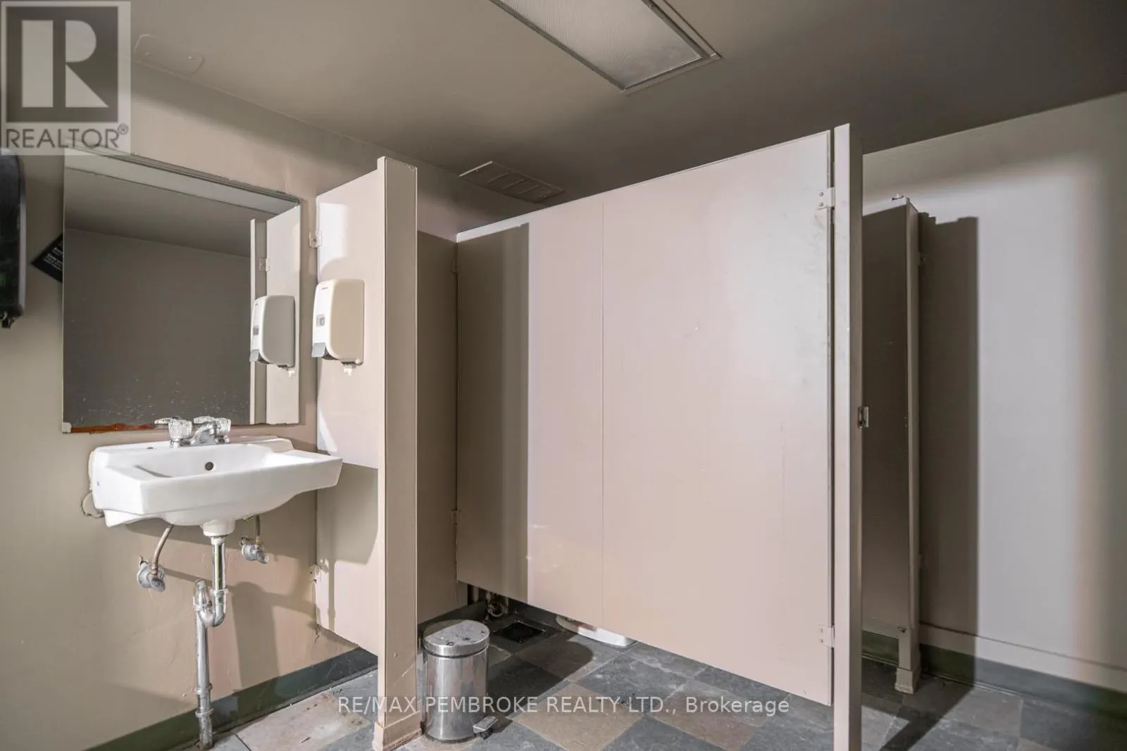 131 PEMBROKE STREET W