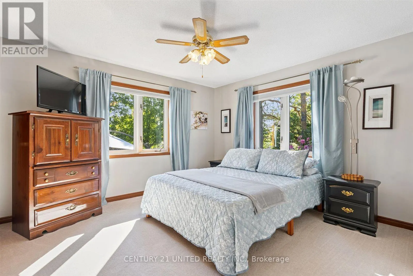 803 CROWLEY CRESCENT
