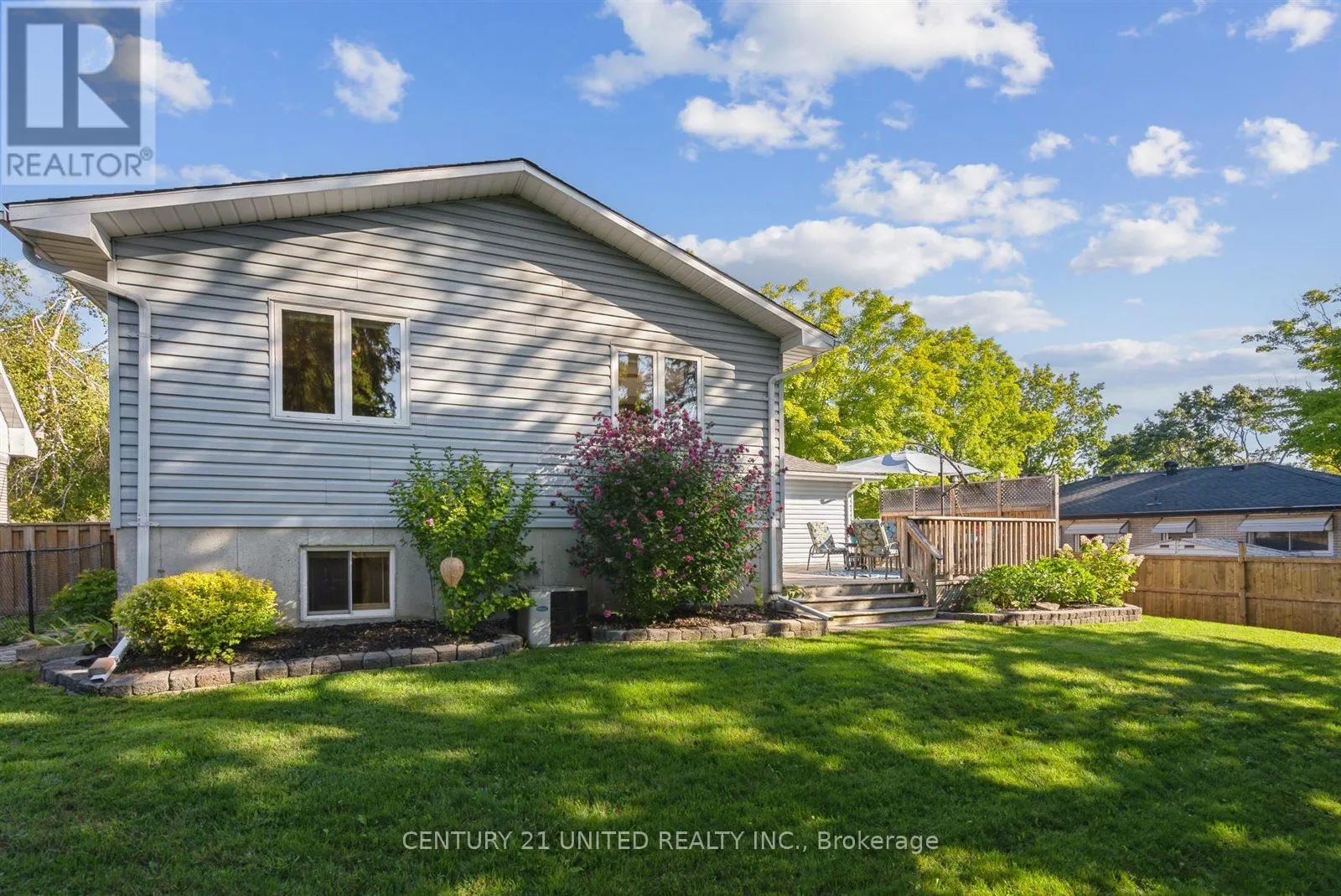 803 CROWLEY CRESCENT