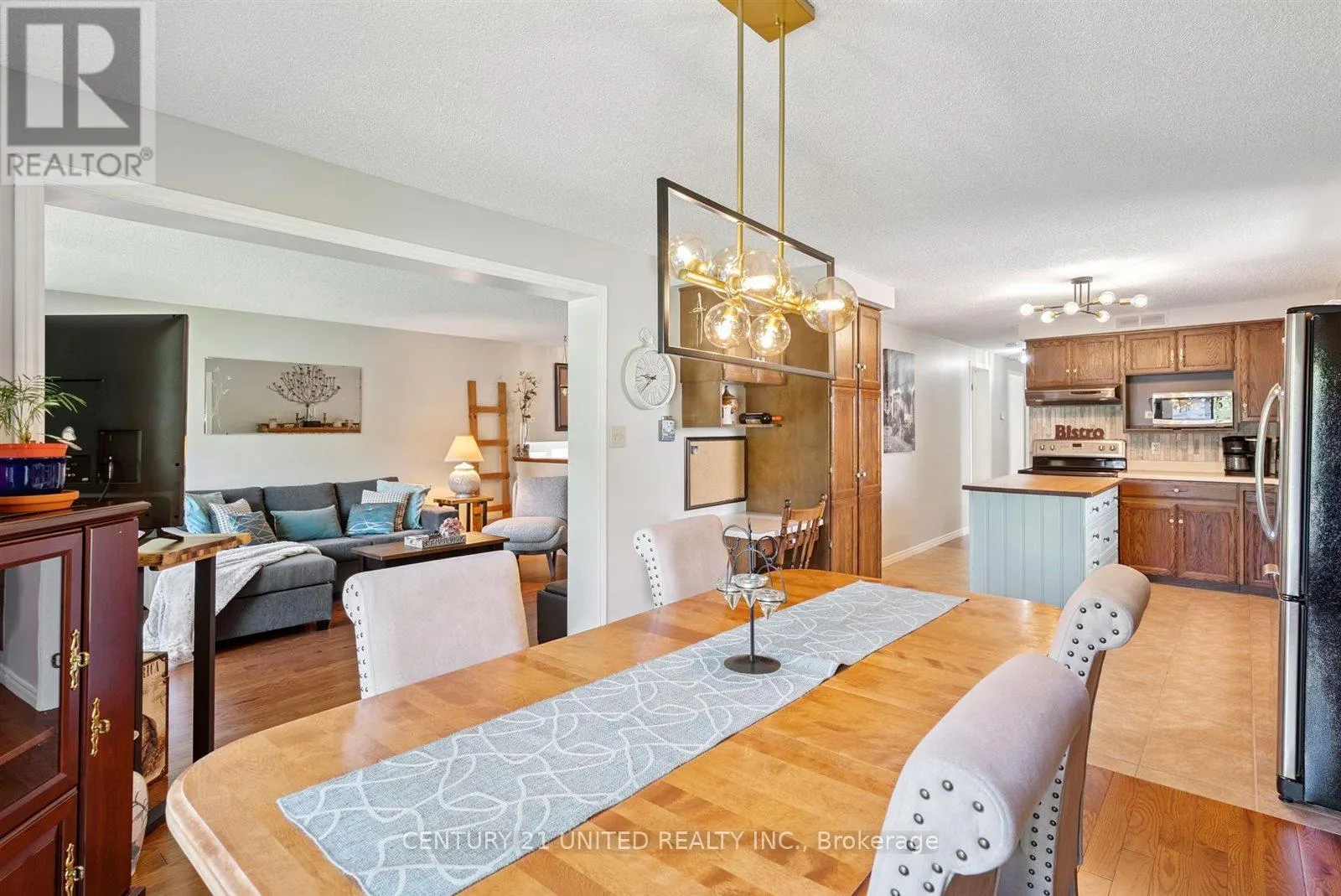 803 CROWLEY CRESCENT