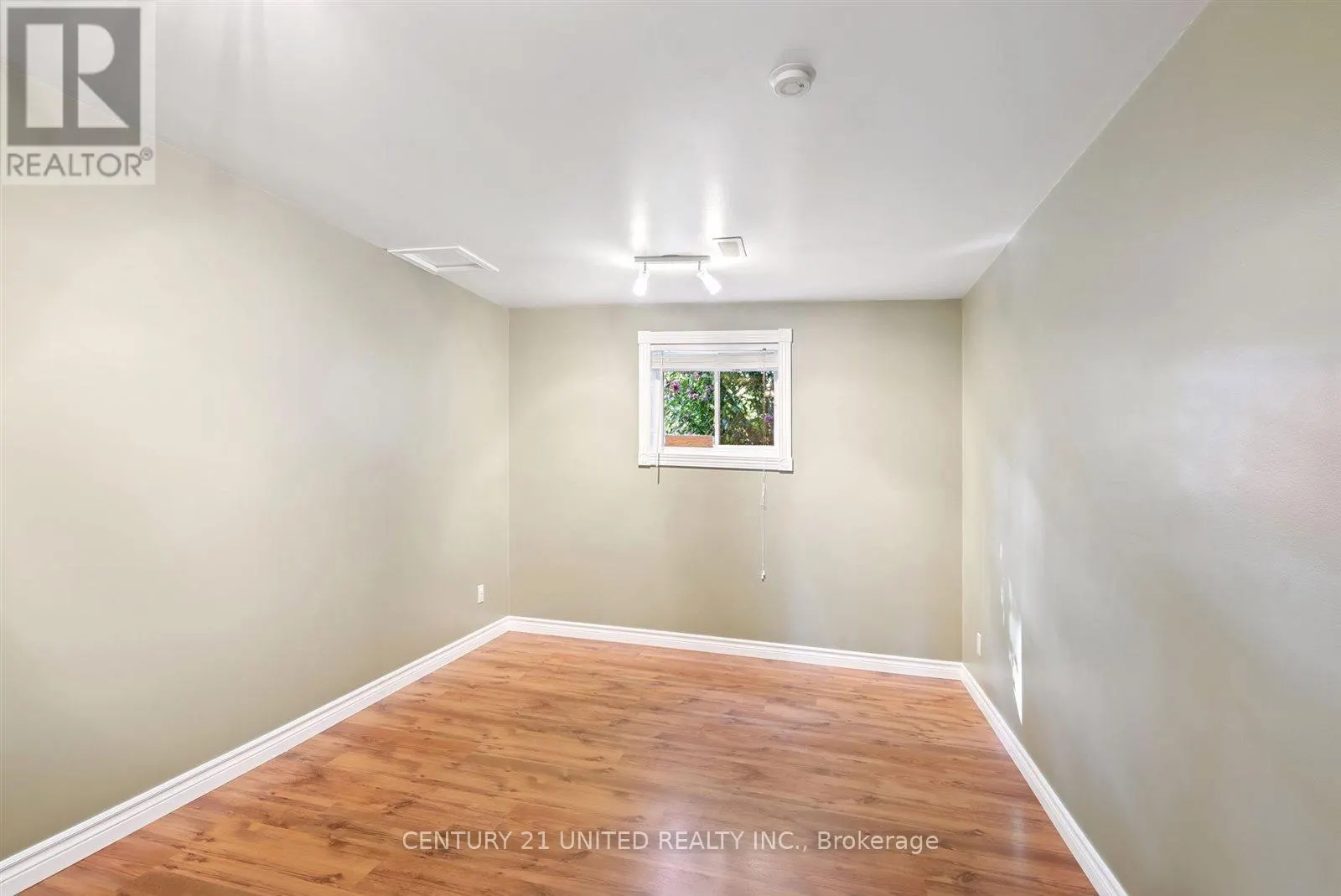 803 CROWLEY CRESCENT