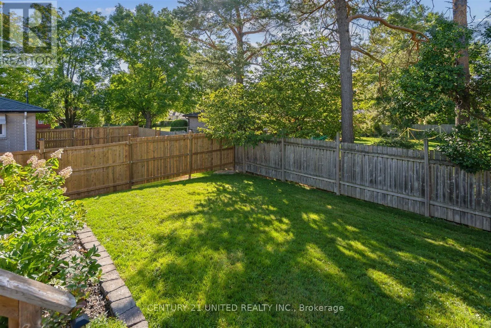 803 CROWLEY CRESCENT